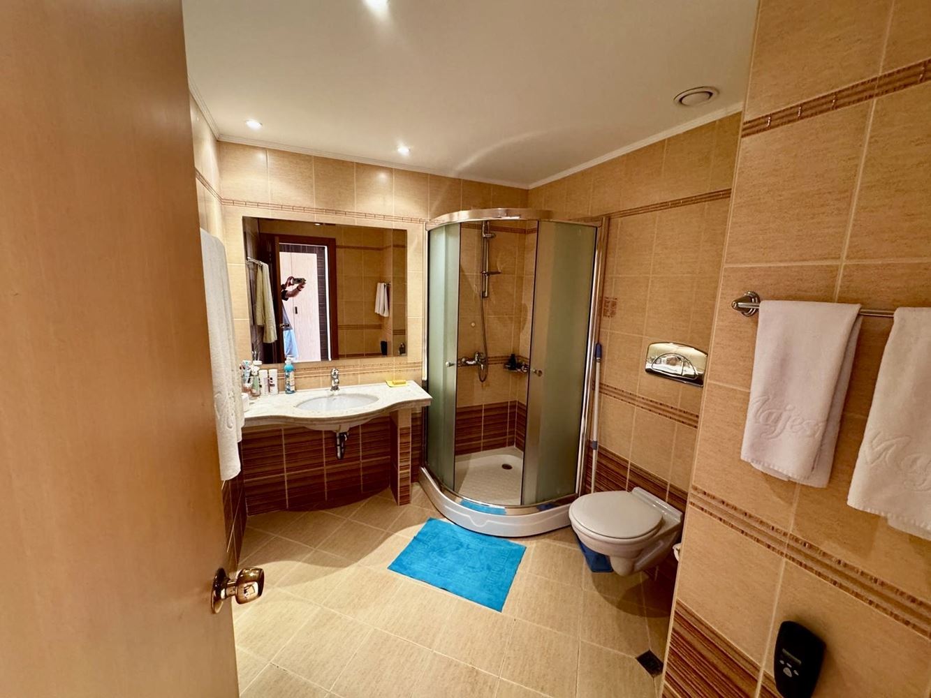 Spacious one-bedroom apartment with a large terrace and panoramic sea view