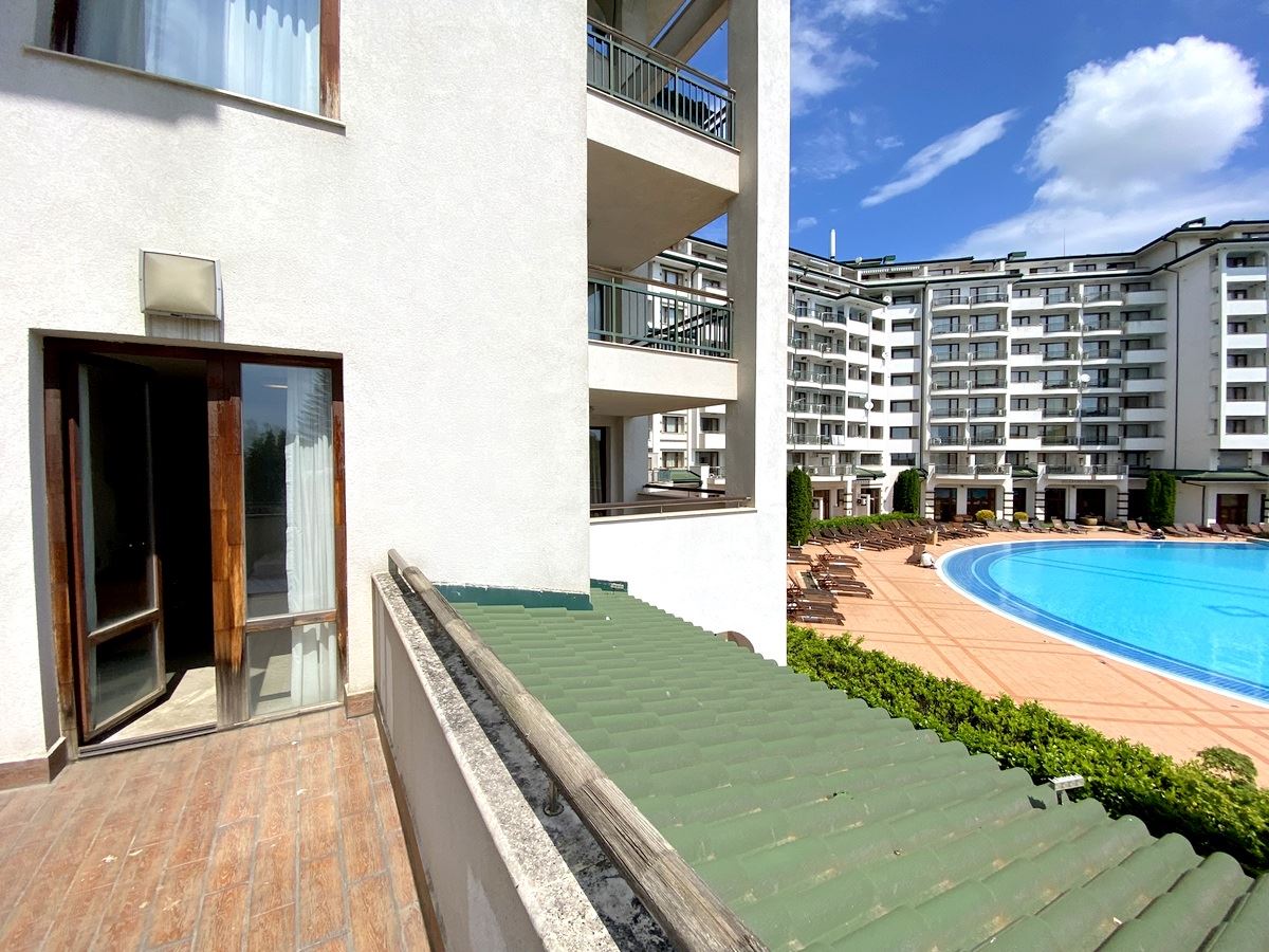 One-bedroom apartment on the first sea line in Ravda – luxury, nature, and impressive pool view