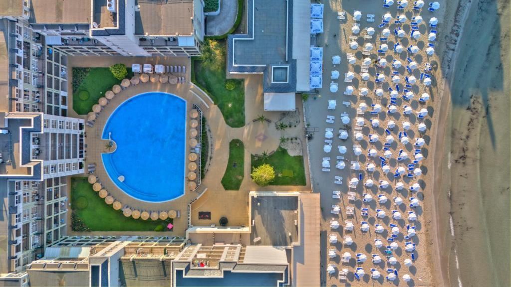 Wonderful studio on the first line in Pomorie with sea view – comfort, cosiness and a prestigious location
