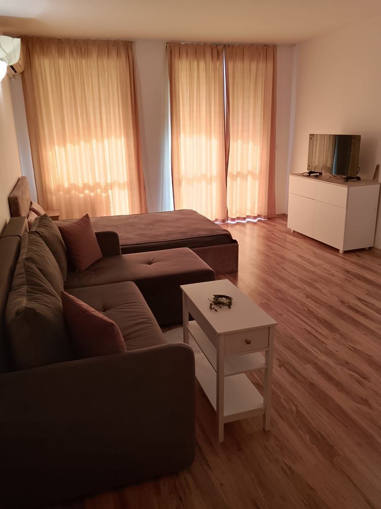 Spacious Studio with Pool View in Aheloy – Comfort and Amenities in a Gated Complex
