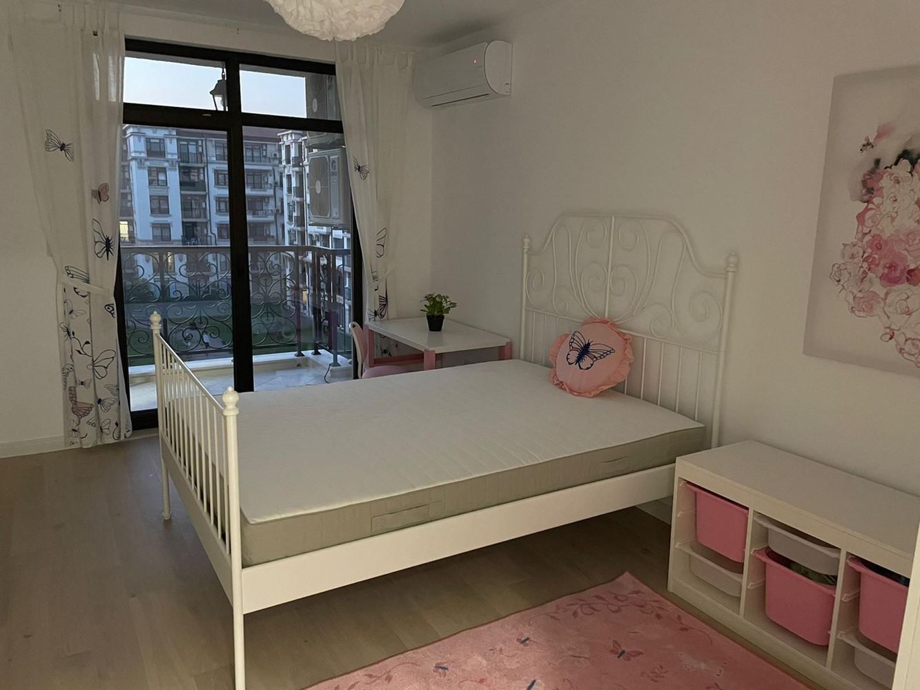 Spacious Five-Room Apartment with Sea Panorama in Pomorie – Comfort, Style and Functionality for a Large Family
