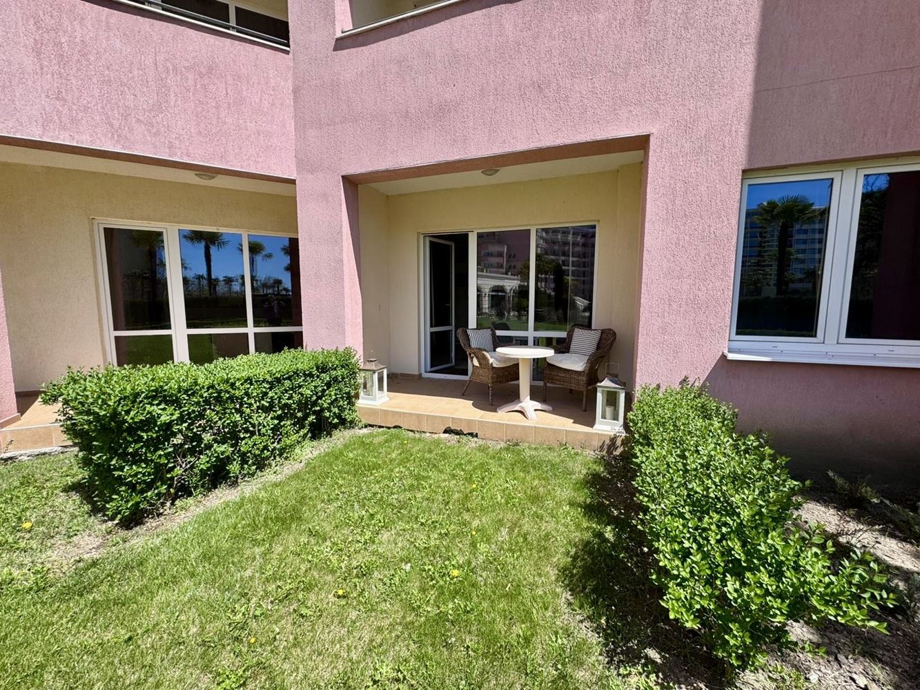 Luxury one-bedroom apartment in a prestigious first-line complex – comfort, style, and endless amenities