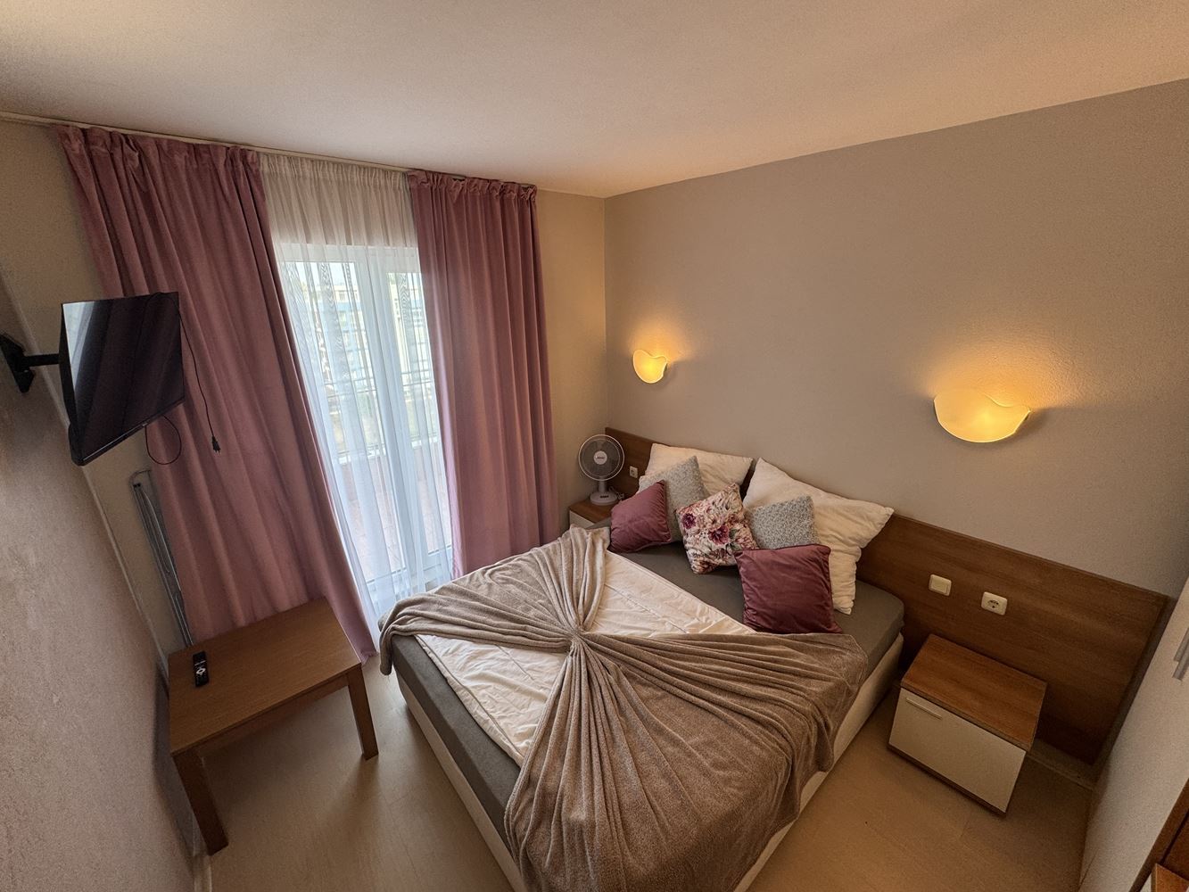 One-bedroom apartment with panoramic views in the heart of Sunny Beach