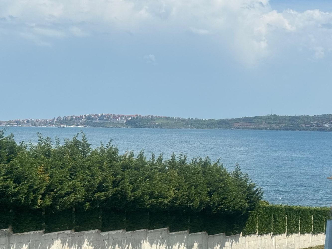 Dream home by the sea – two-bedroom apartment with an excellent location and amenities