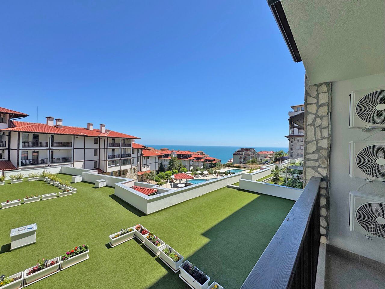 Spacious apartment with two bedrooms in a modern complex in Sveti Vlas – comfort between the sea and the mountains