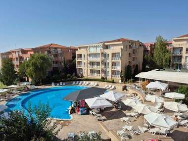 Studio in a well-maintained complex near Sunny Beach with a swimming pool, parking and sports facilities