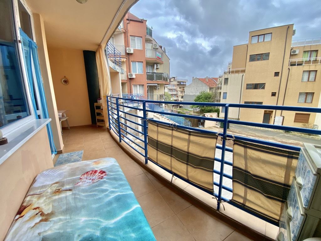 Sunny and cozy studio with no maintenance fee – Rusalka district, Sveti Vlas, 500 m from the sea
