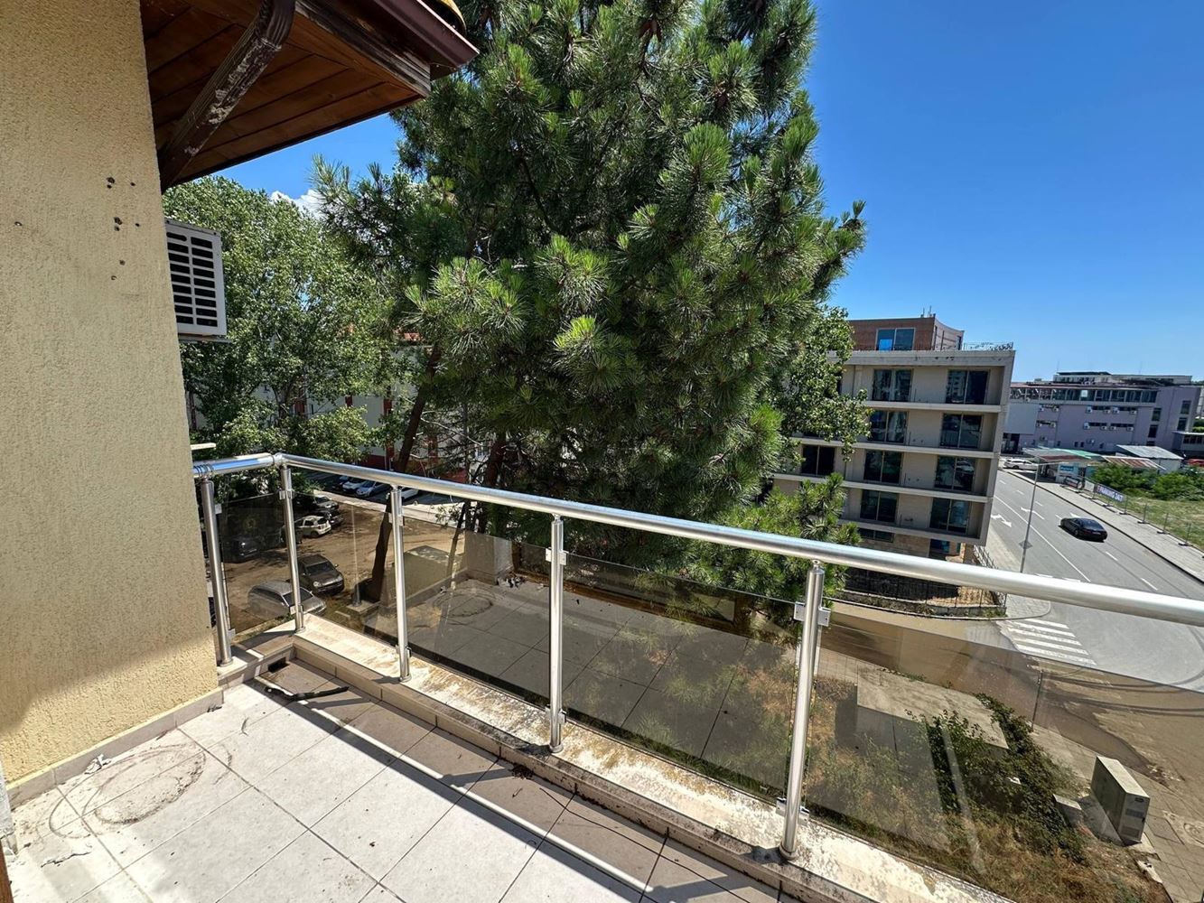 Spacious One-Bedroom Apartment in a Quiet and Green Complex with Swimming Pool in Sunny Beach