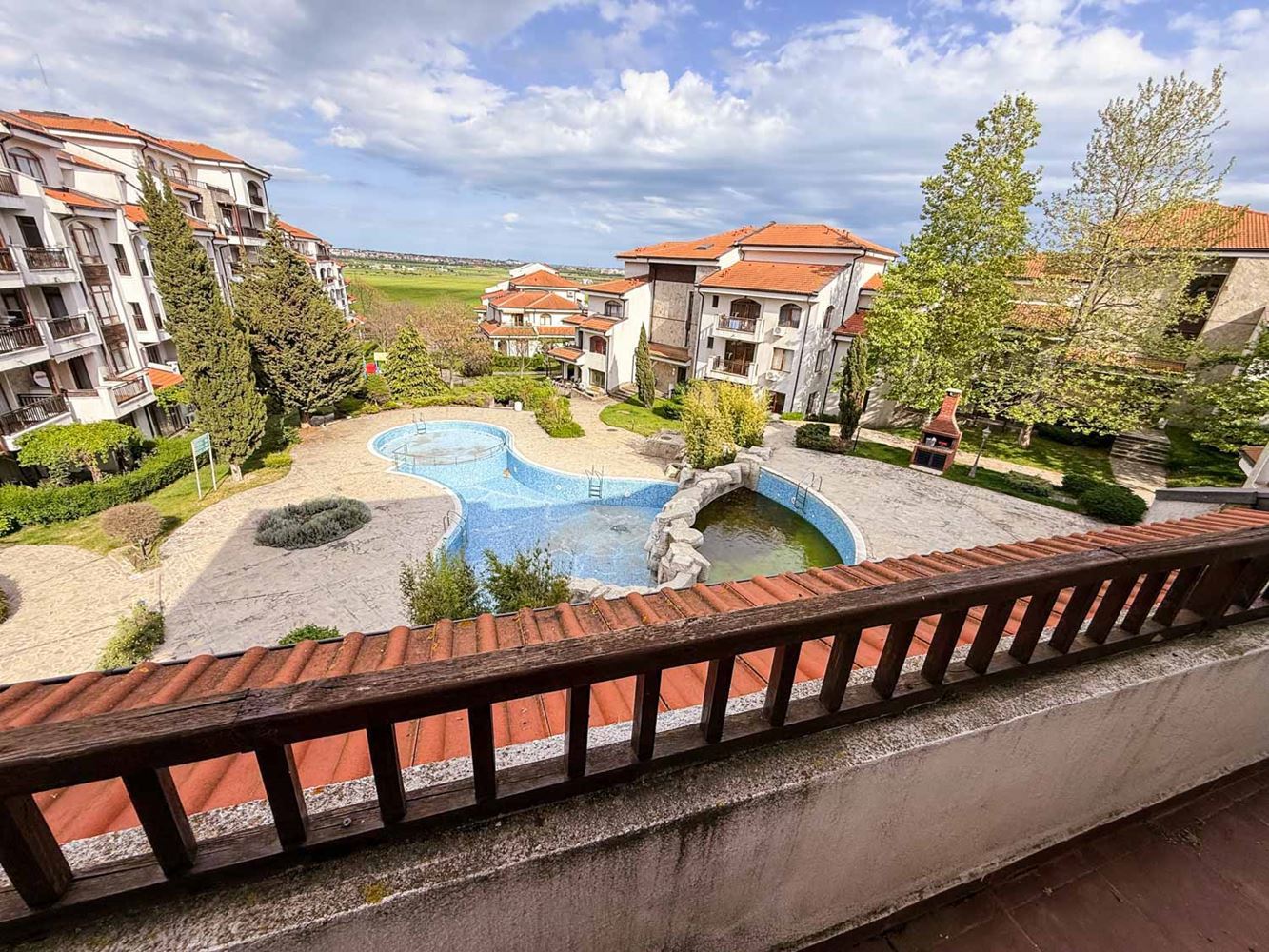 Spacious Two-Bedroom Apartment with Partial Sea Views in Aheloy