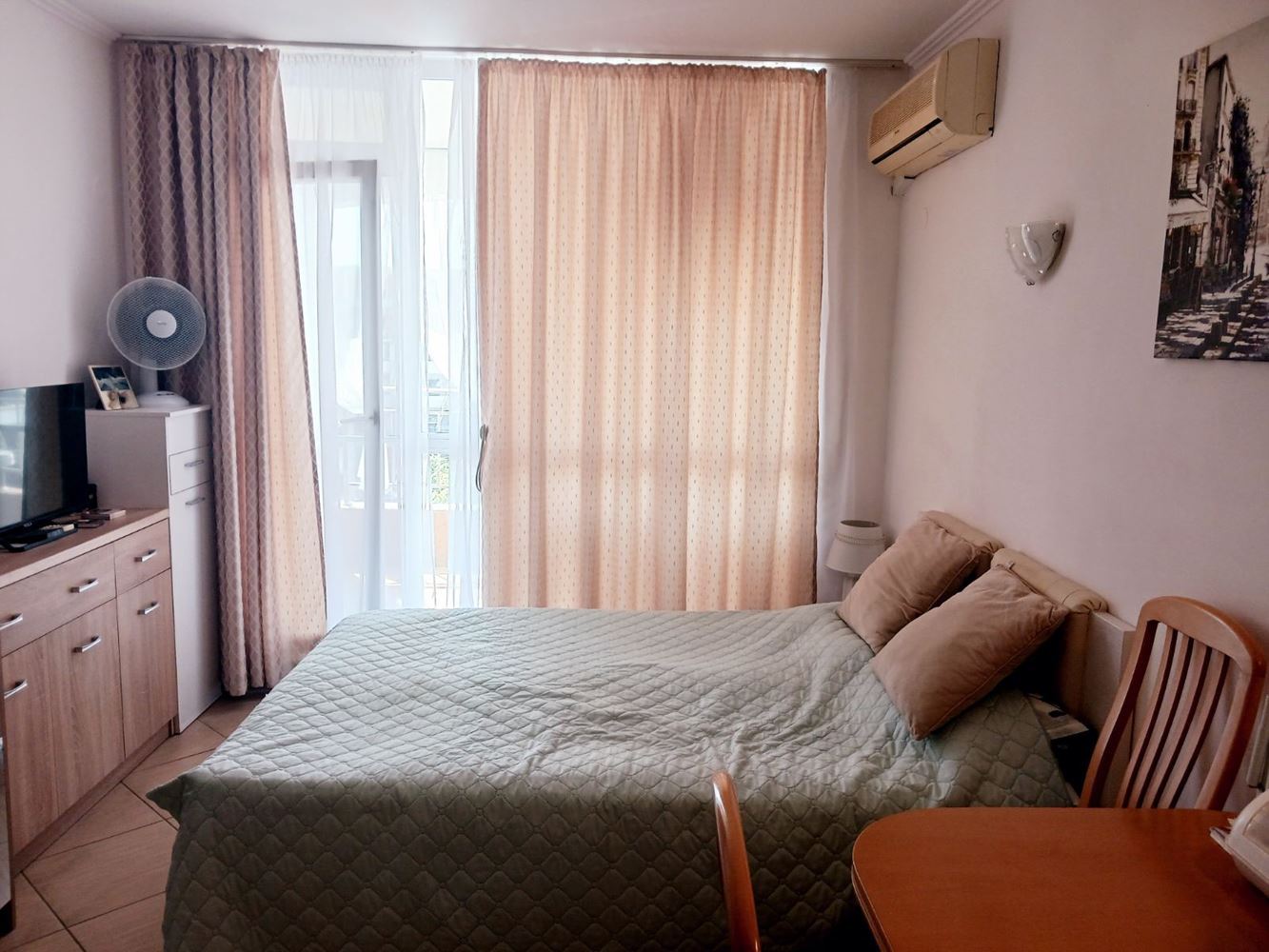 Studio Apartment with Southern Exposure and Pool View in Sunny Beach – Cosiness, Greenery and Comfort All Year Round