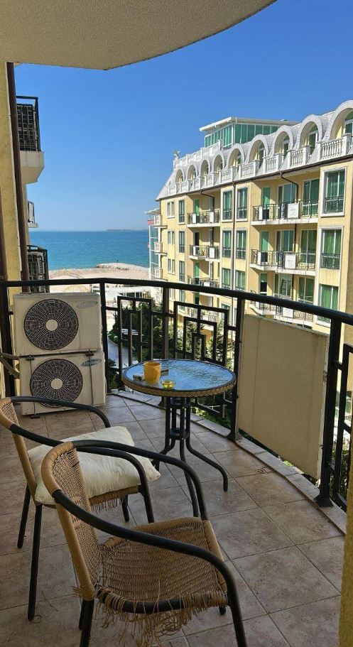One-Bedroom Apartment on the First Line in Elenite – A Combination of Tranquility, Nature and Panoramic Sea Views
