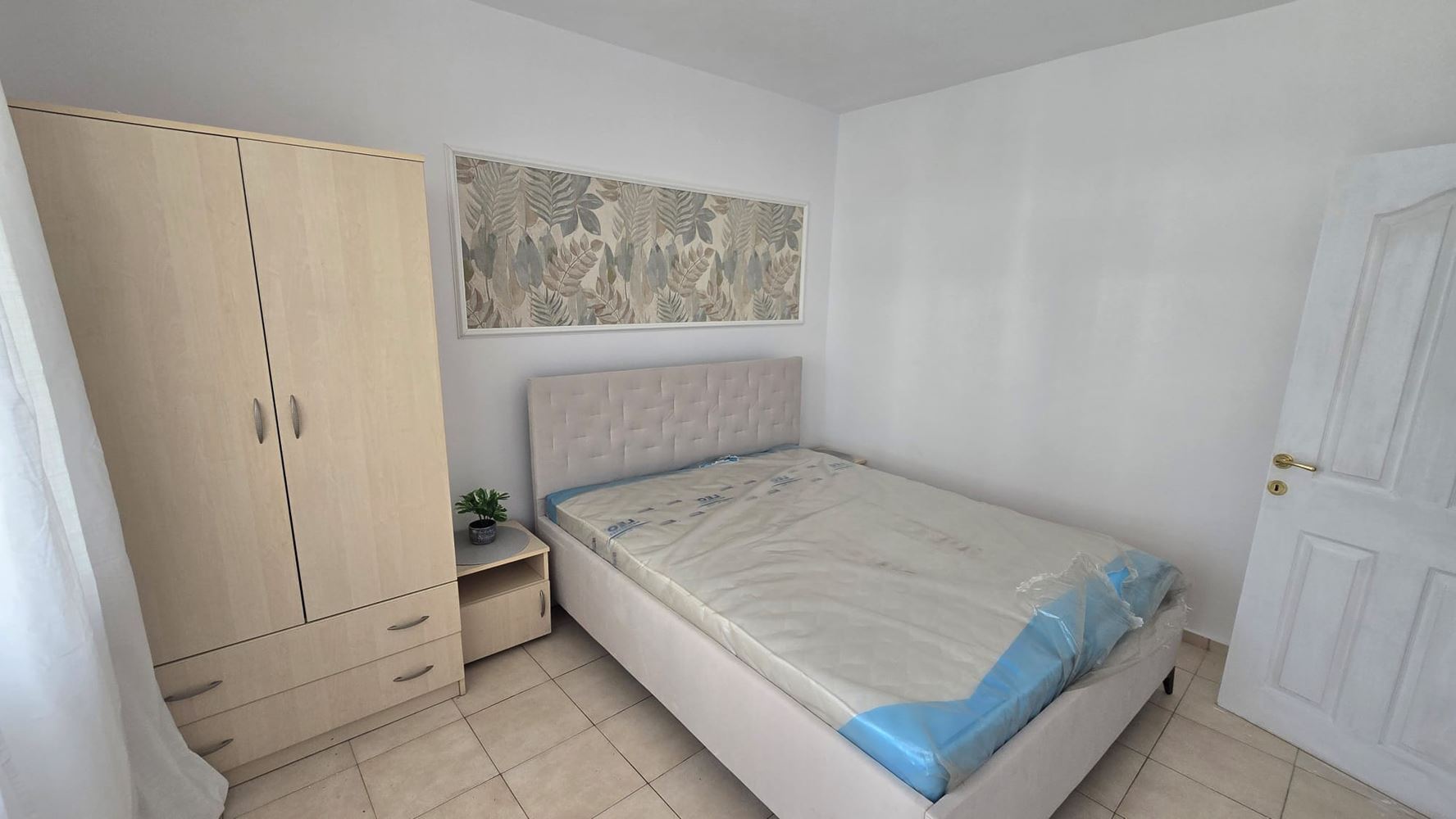 Three-room apartment with southern exposure and pool view in Sunny Beach