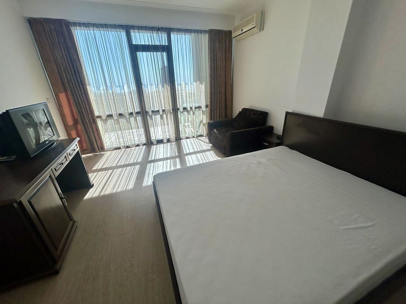 Sunny Beach – spacious studio with sea view only 200 m from the beach