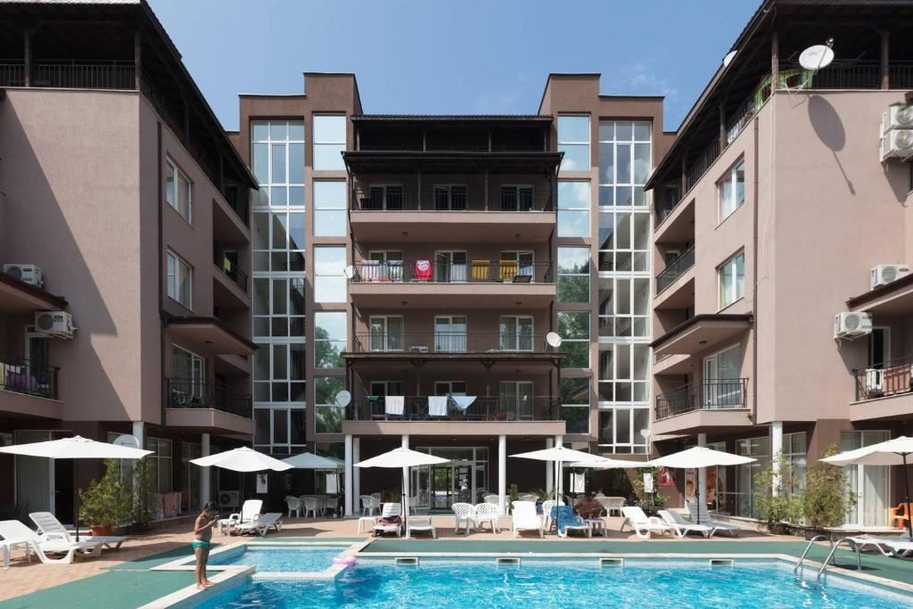 Spacious studio in Sunny Beach – southern part, excellent location near Cacao Beach