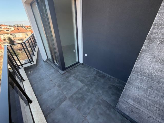 Spacious two-bedroom apartment with sea view in Sarafovo – ready to move in with Act 16