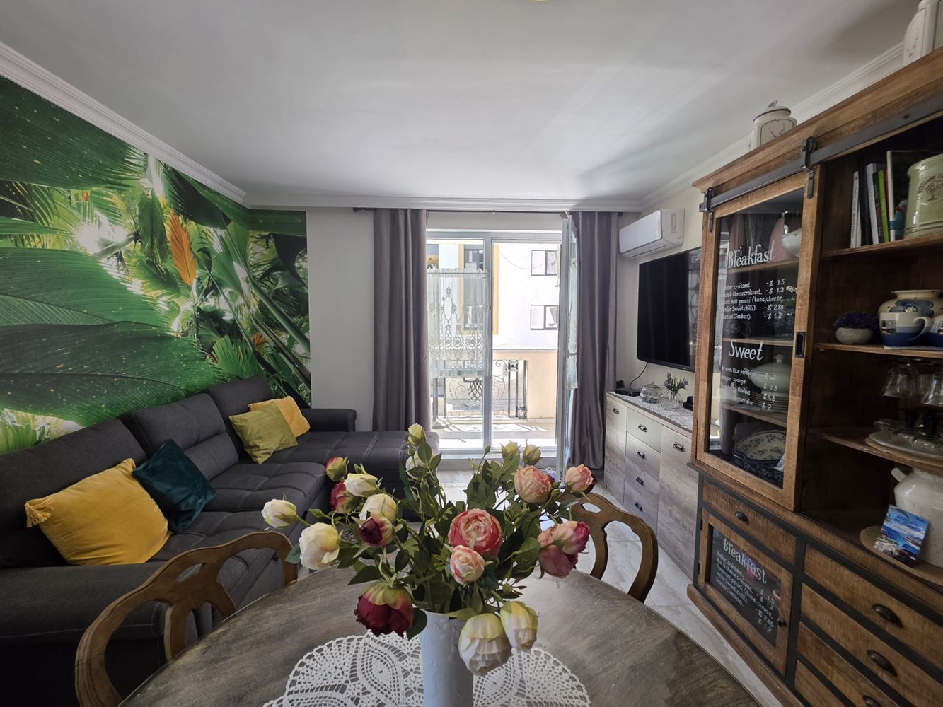 Luxury Three-room Apartment in a Well-Maintained Complex in Sunny Beach