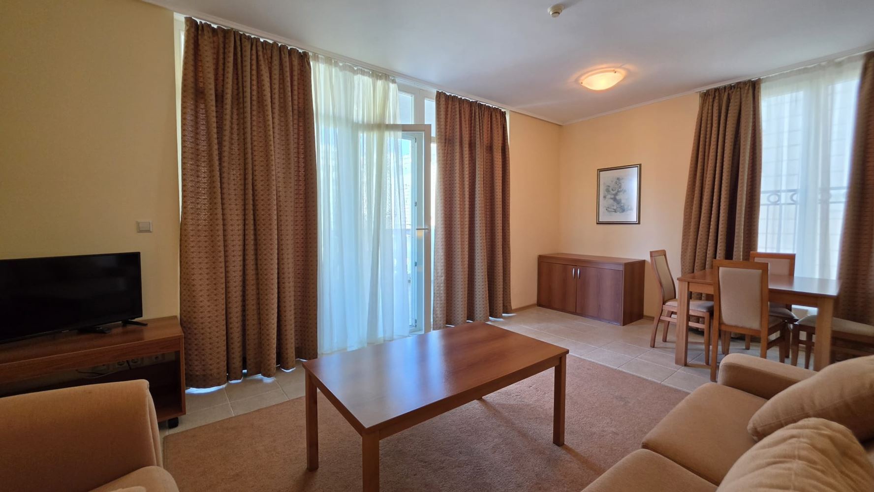 Spacious One-Bedroom Apartment on the First Line by the Sea in Pomorie