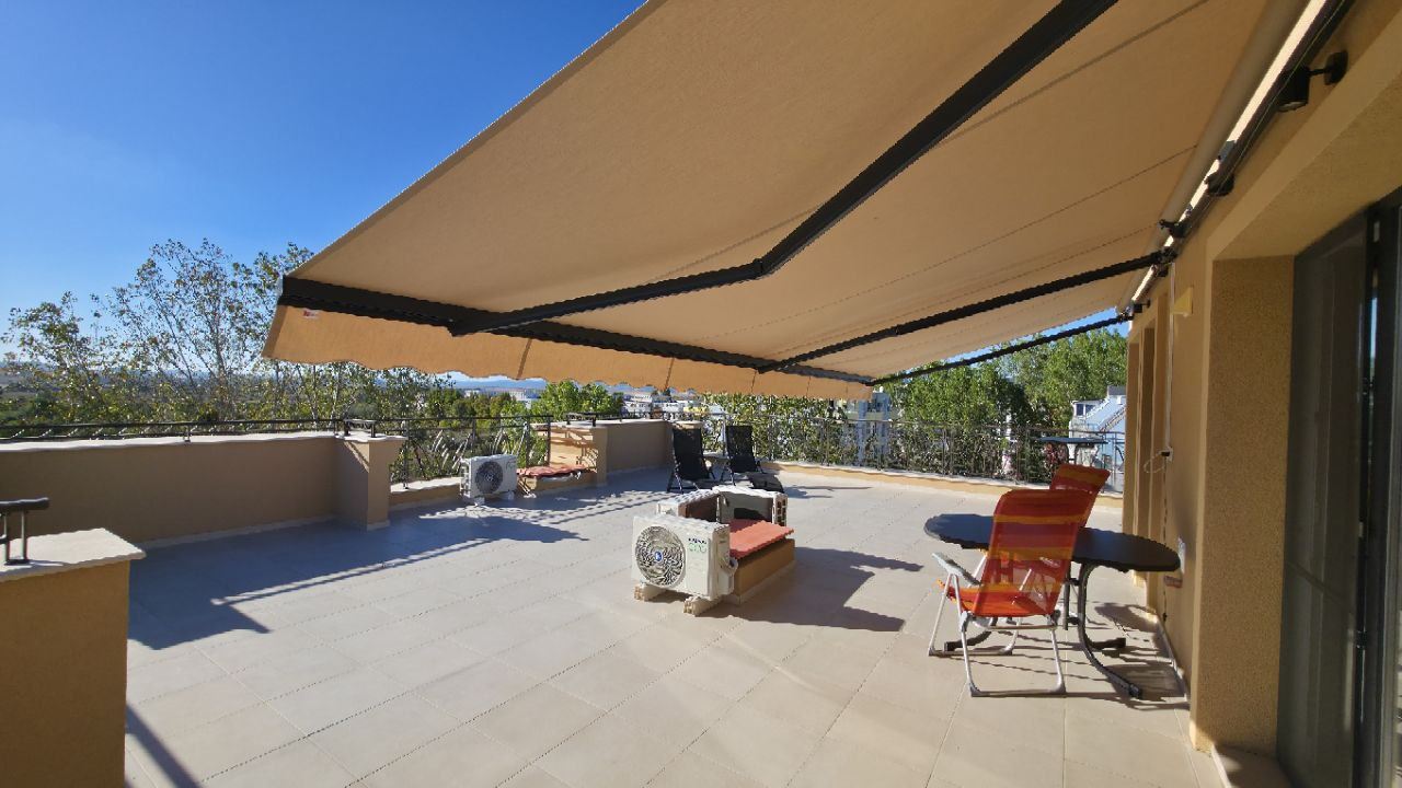 Penthouse with an impressive terrace and panoramic view – style and space on the top floor