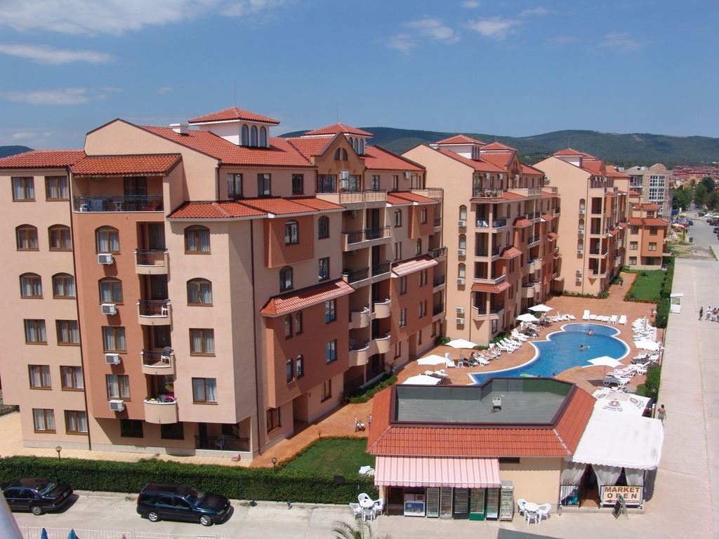 Bright Studio on the Top Floor in Sunny Beach – Freedom to Create Your Ideal Seaside Home