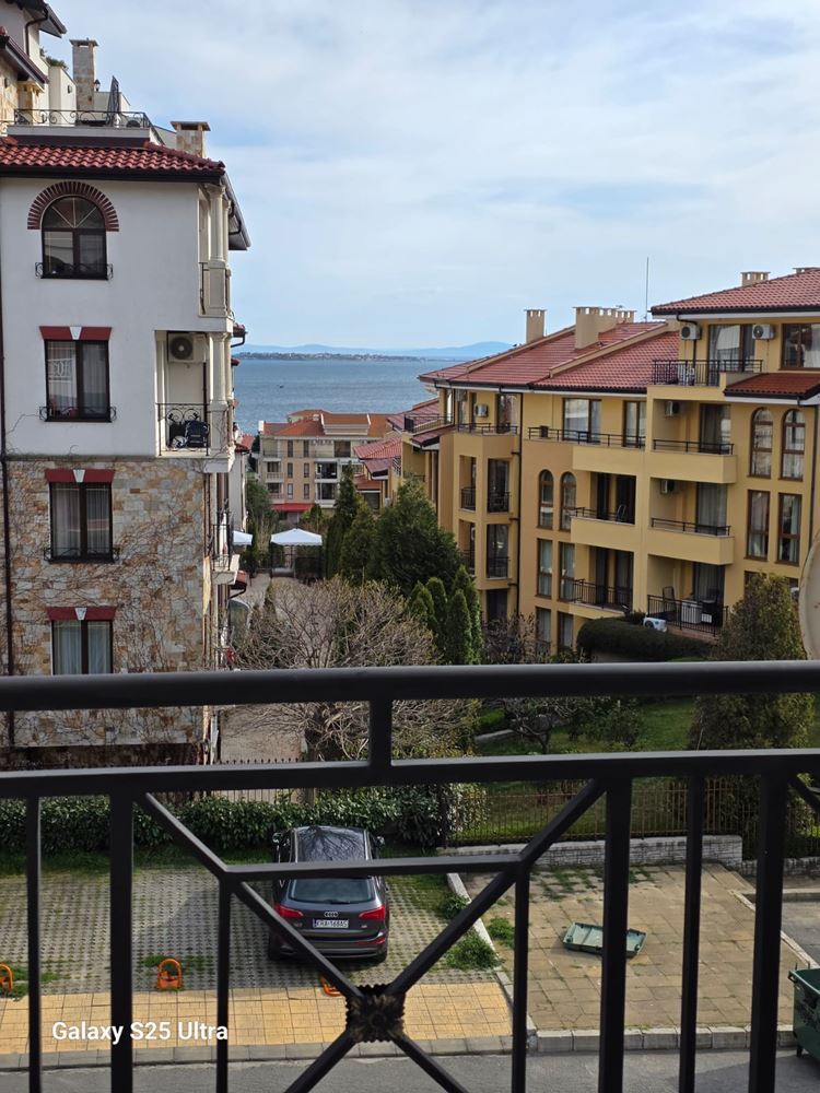 One-bedroom apartment with sea view and Old Nessebar view in Sveti Vlas