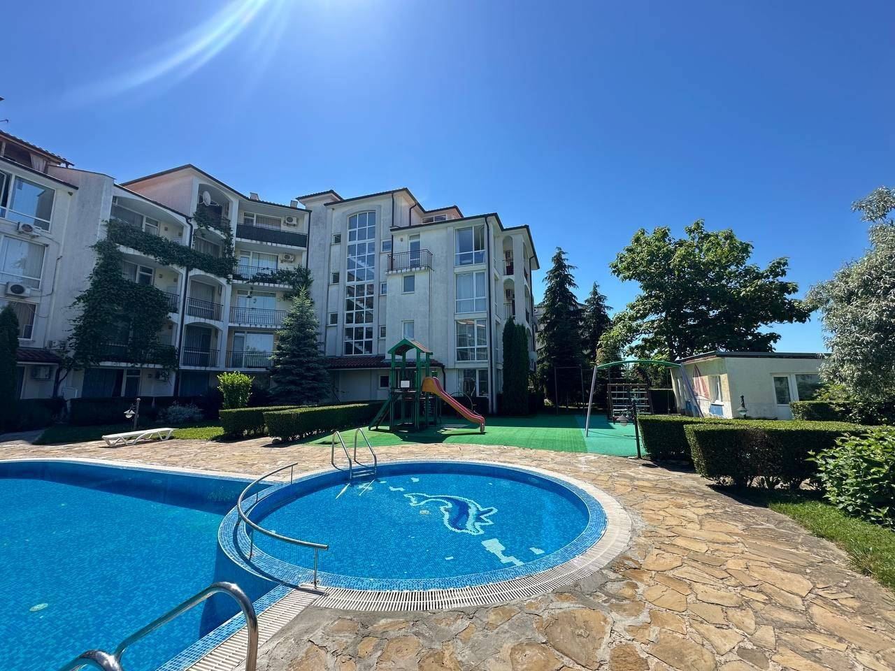 Cozy One-Bedroom Apartment in Ravda with Direct Access to the Pool Area