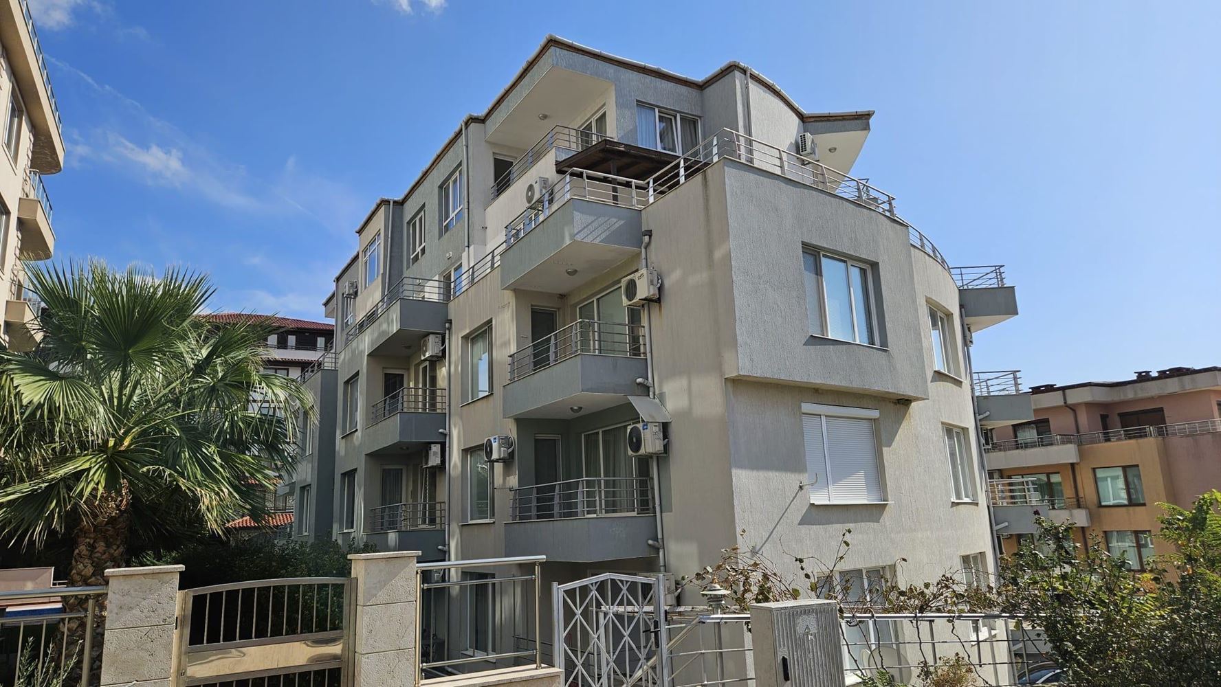 One-Bedroom Apartment with Panoramic Sea Views in Sveti Vlas