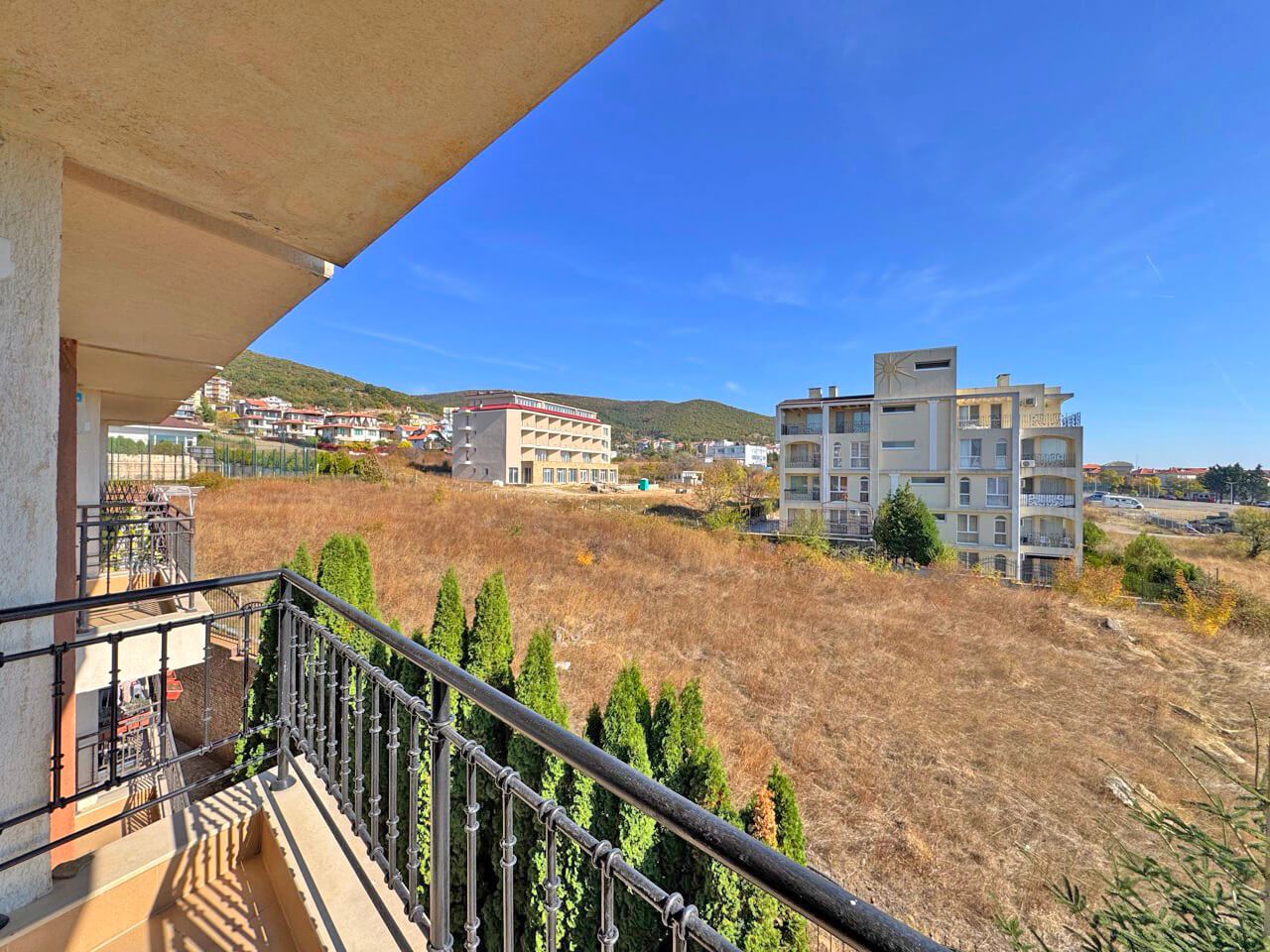 One-Bedroom Apartment with Sea View in Sveti Vlas – Luxury, Swimming Pools and SPA Facilities All Year Round