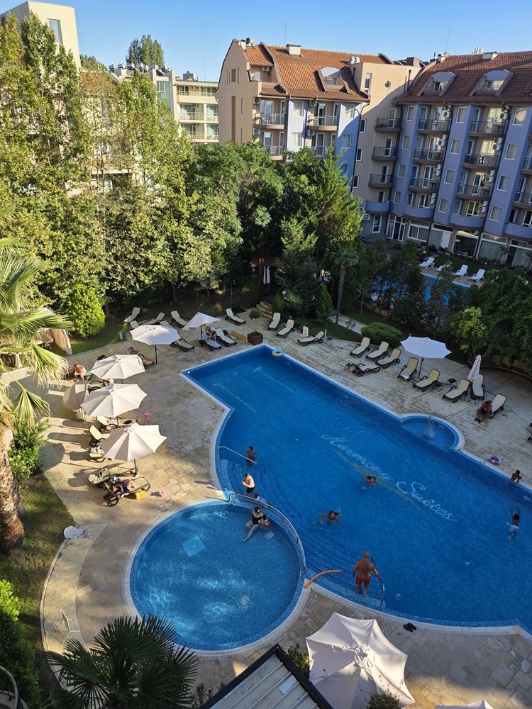 Wonderful one-bedroom apartment in a complex in Sunny Beach – pool view; style and comfort