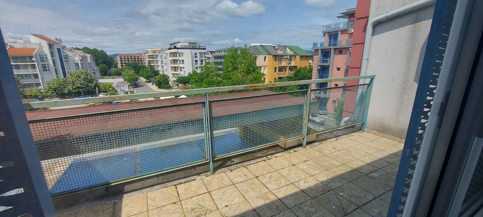 Spacious Furnished Studio in a Modern Complex Just 300 Metres from the Sea in Sunny Beach