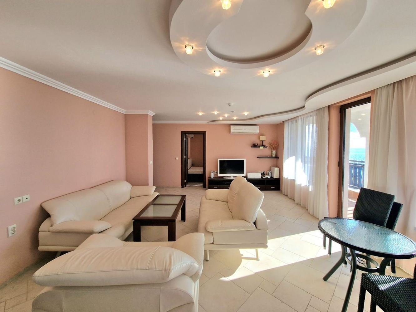 Seaside Two-Bedroom Oasis in Sveti Vlas – Space, Comfort and Impressive Sea Views