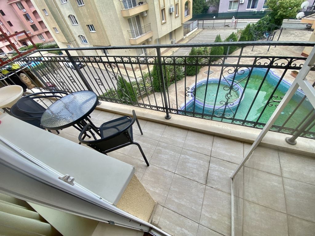 Excellent studio with pool view in Sunny Beach – ready for living or investment