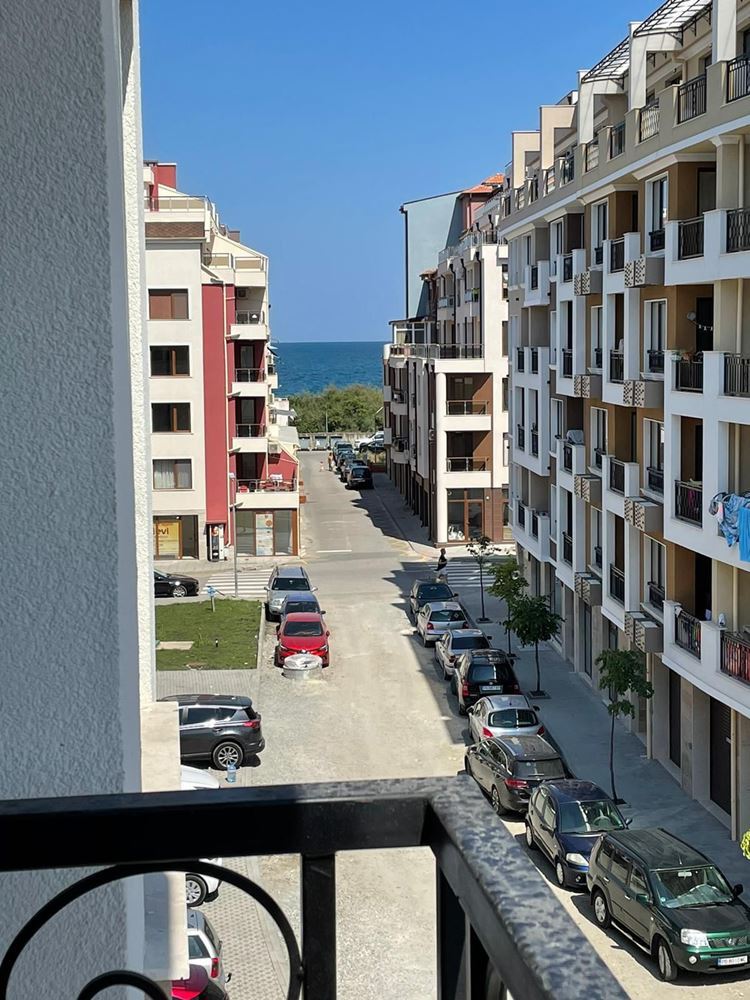 Spacious Five-Room Apartment with Sea Panorama in Pomorie – Comfort, Style and Functionality for a Large Family