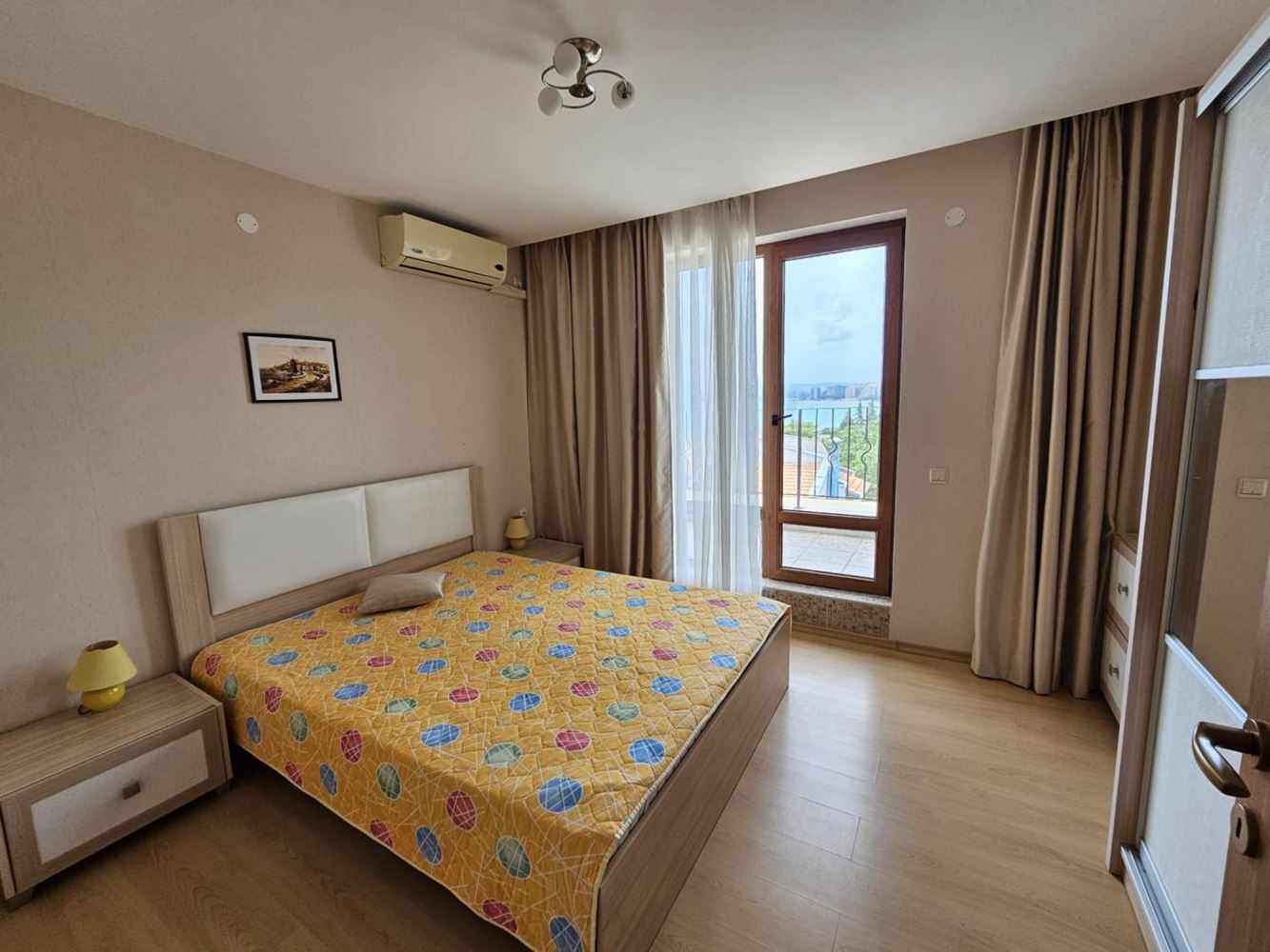 Sveti Vlas – three-bedroom apartment with direct panoramic sea view in a first-line complex