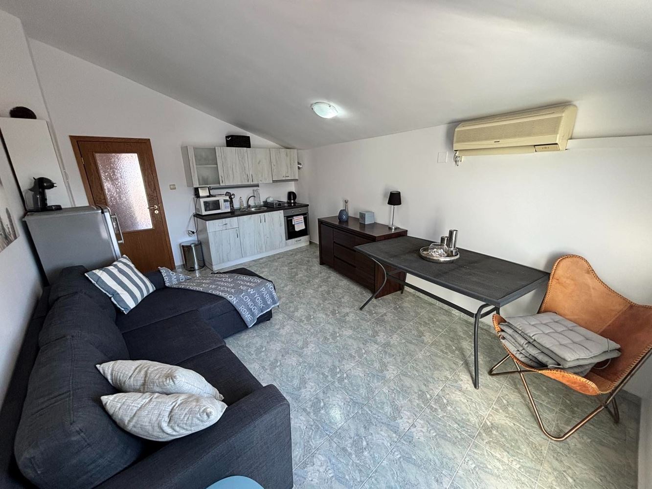 Panoramic sea-view three-bedroom? apartment in Sveti Vlas