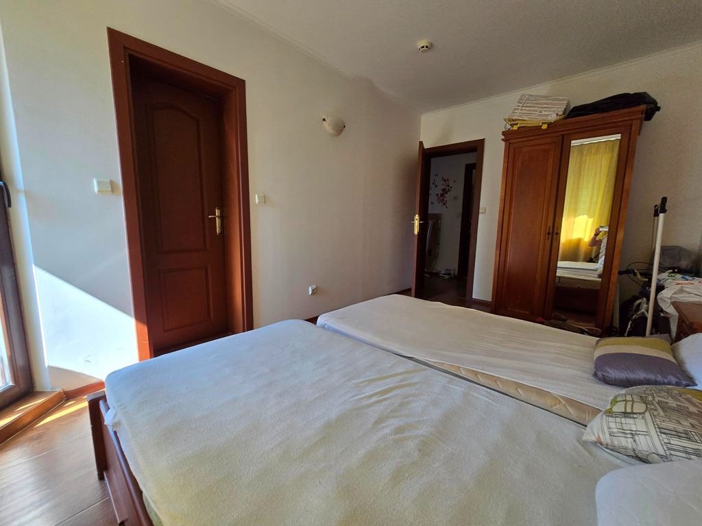 Spacious two-bedroom apartment in a modern complex with pools and excellent infrastructure – ready to move in or for investment