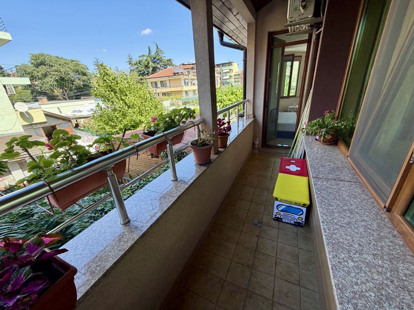 Sarafovo – Spacious One-Bedroom Apartment with Act 16, Minimal Maintenance Fee and Ready Furnishings