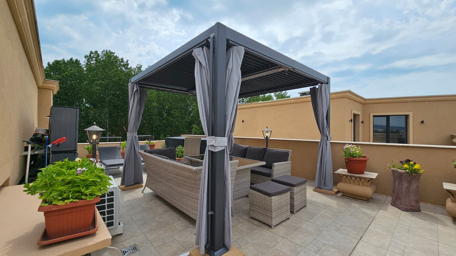 Spacious Penthouse with Panoramic Terrace and Sauna in a Modern Residential Complex in Sunny Beach