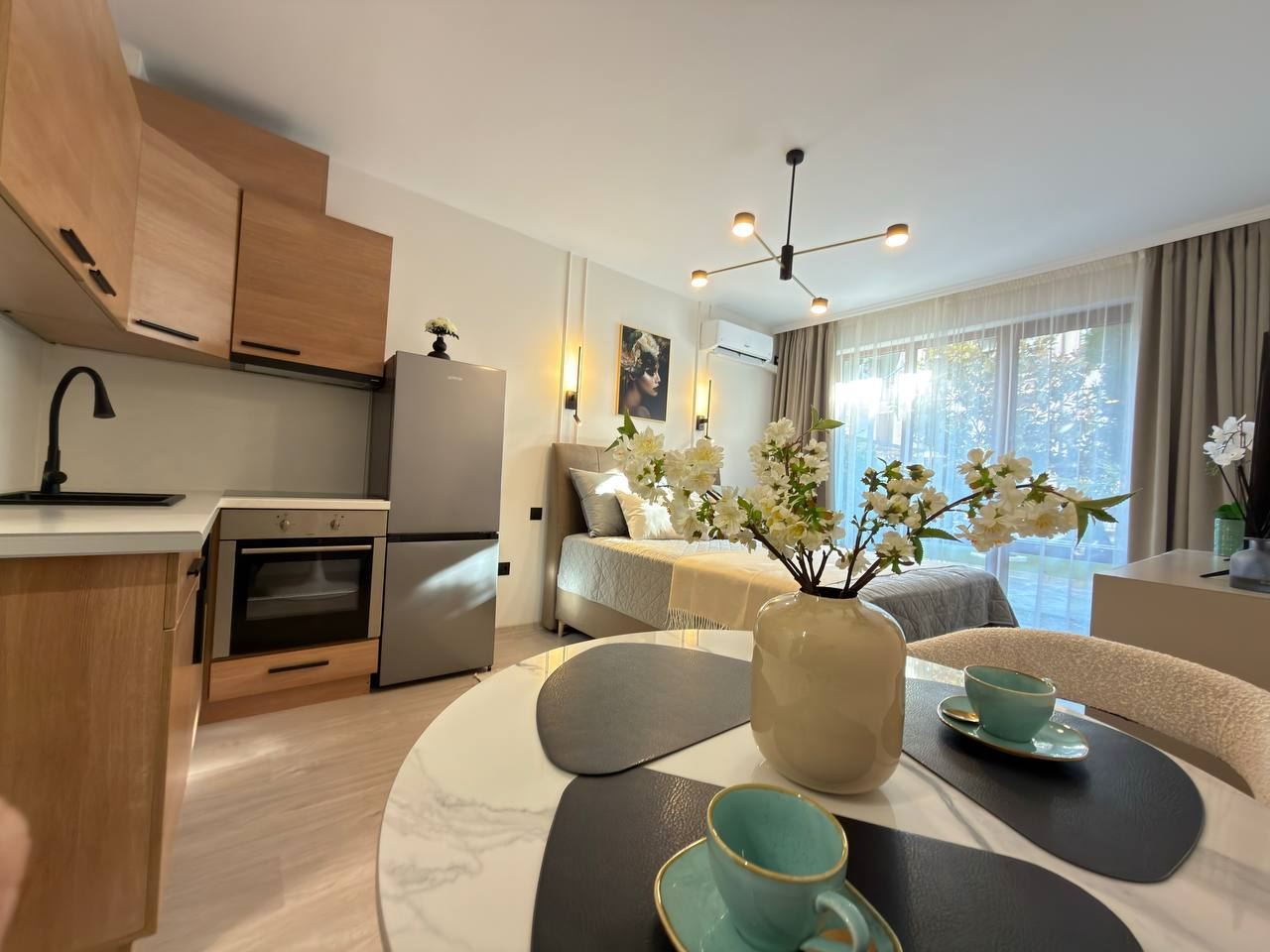 Stylish and cozy apartment with direct access to the pool – modern studio in a gated complex, 300 m from the sea