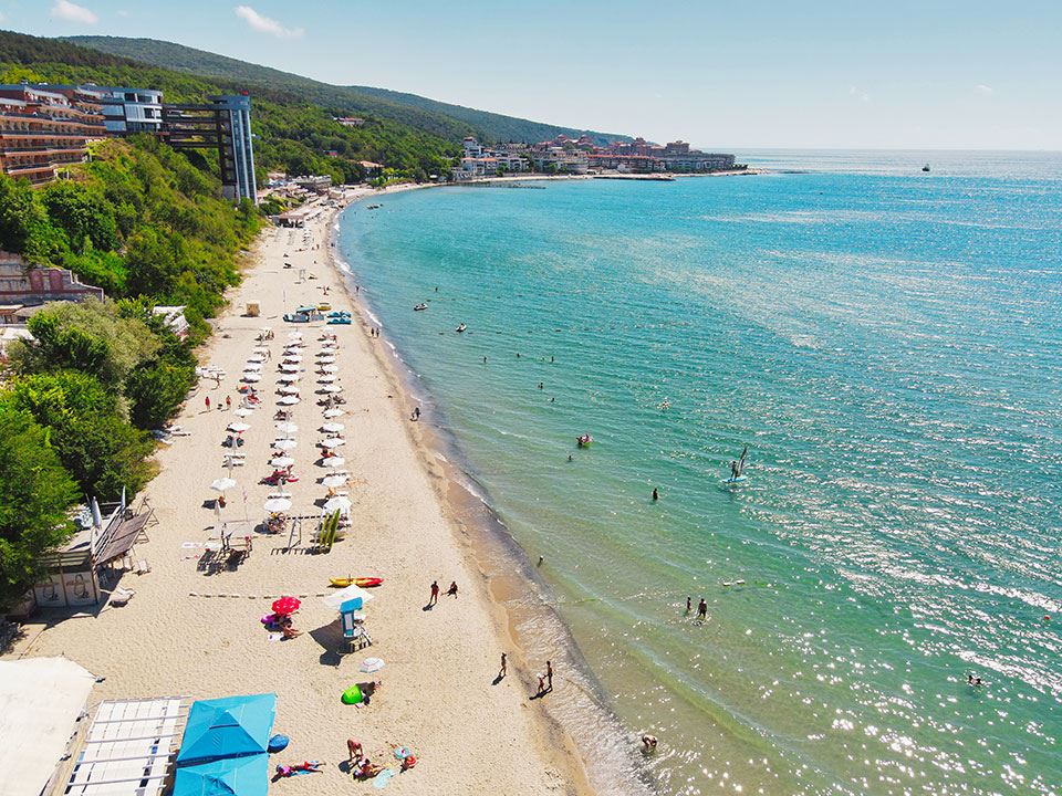 Wonderful One-Bedroom Apartment in Sveti Vlas with Sea View – Excellent Investment Just Steps from the Beach