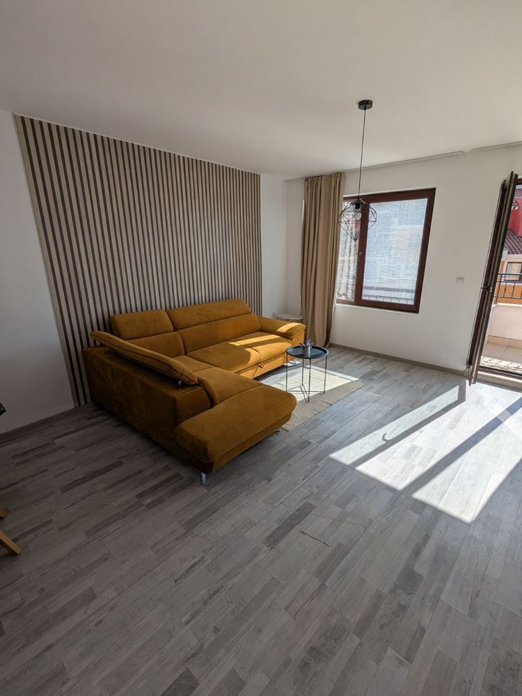 One-bedroom apartment with direct sea view in a luxury first-line complex in Aheloy