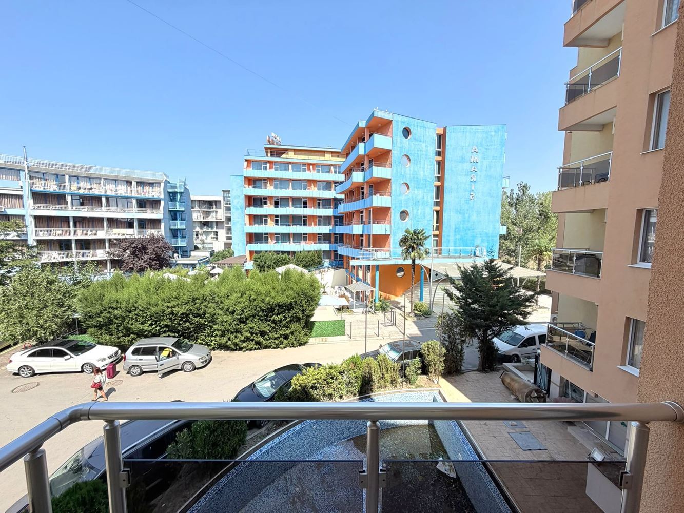 Three-room apartment in Sunny Beach with no maintenance fee – excellent location, attractive investment
