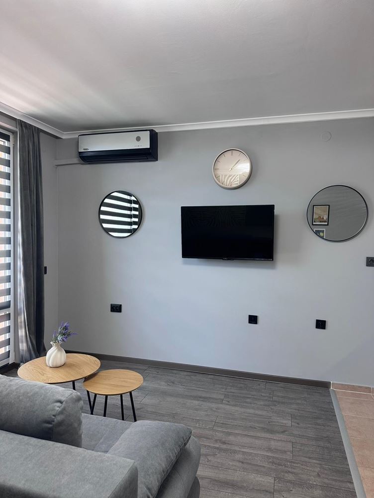 One-bedroom apartment with partial sea view in St. Vlas – furnished, renovated, in a luxury gated complex