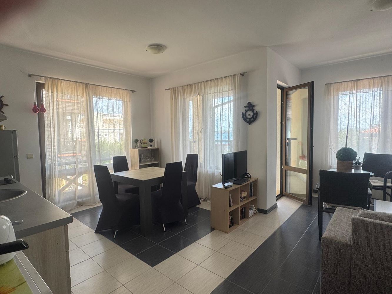 Dream home by the sea – two-bedroom apartment with an excellent location and amenities