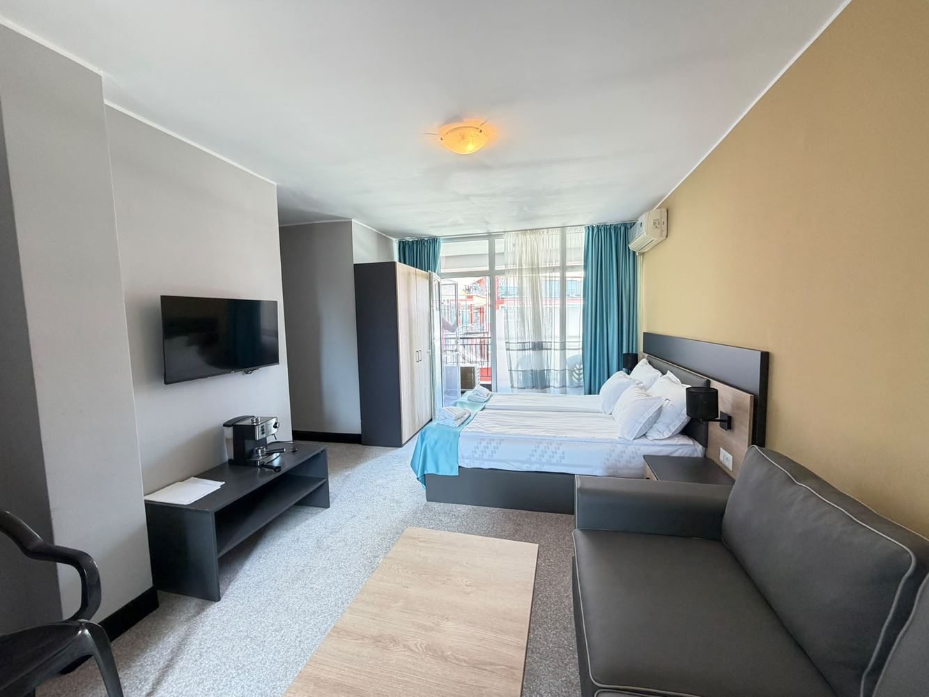 Luxury first-line sea apartment in Sunny Beach with frontal sea view