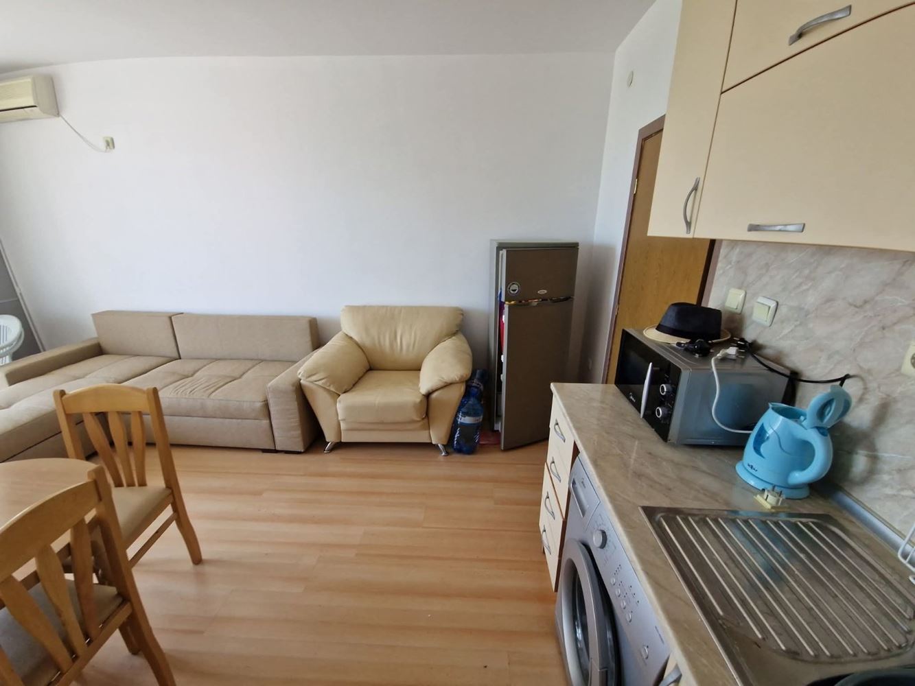 One-bedroom apartment with pool view in an excellently maintained complex – ideal for vacation and investment