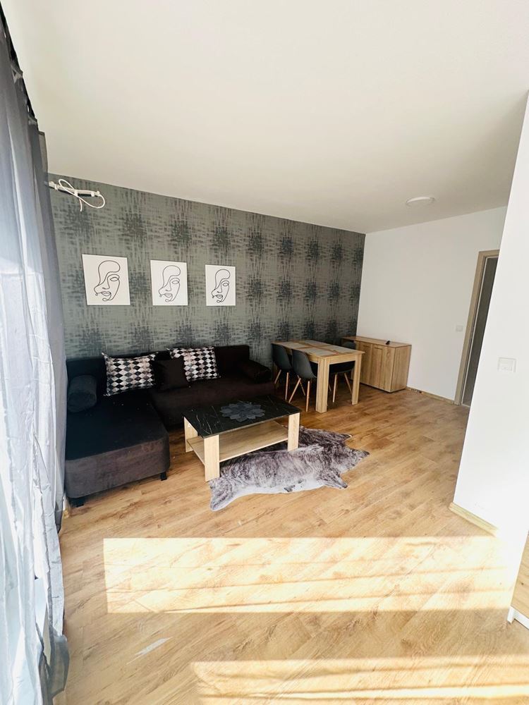 Cosy One-Bedroom Apartment with a Large Terrace in a Complex in Sunny Beach