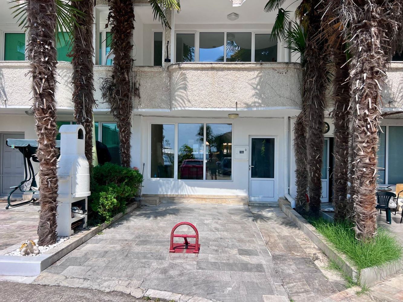 First-line sea property in Ravda – two-bedroom maisonette with sea view and private parking space