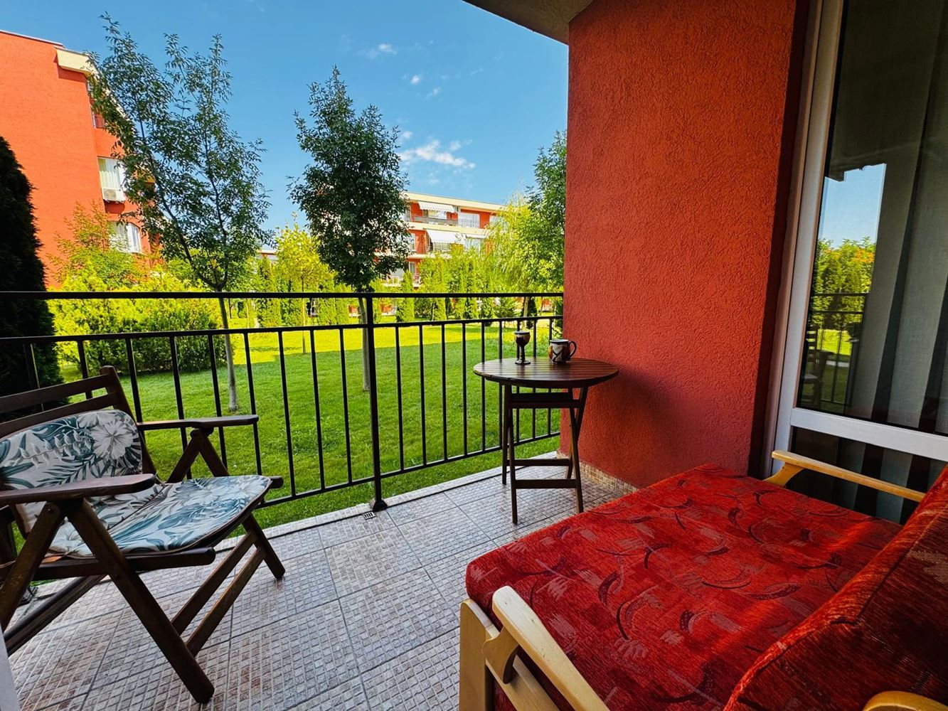 Cozy Three-room Apartment on the Ground Floor in Sunny Beach – Excellent Investment Near the Aquapark and the Sea