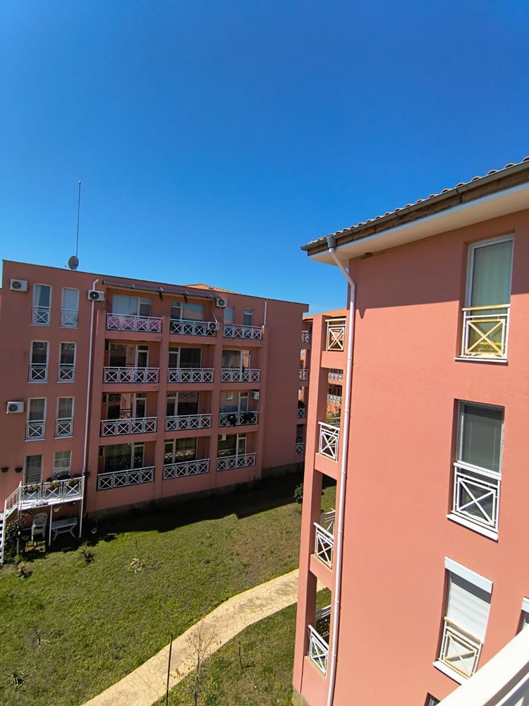 Exclusively furnished studio in a gated complex with rich infrastructure and a peaceful atmosphere