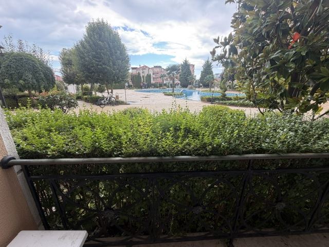Spacious Three-Bedroom Apartment Close to the Sea with Excellent Complex Facilities